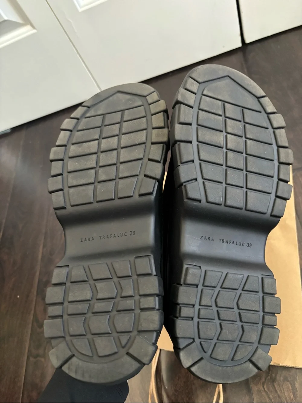 Zara Black Women's Low-Top Suede Sneakers